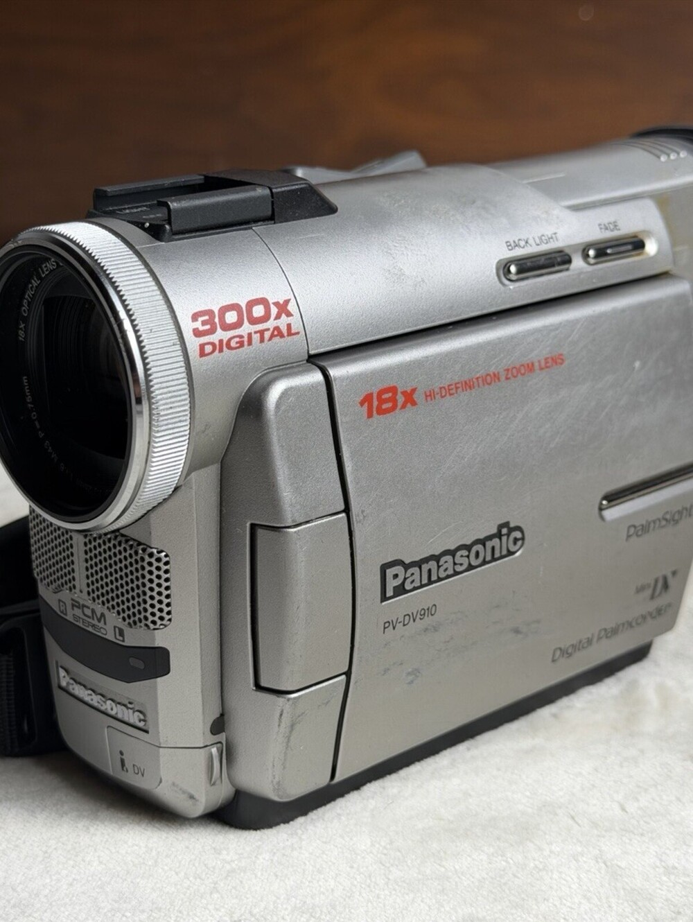 Panasonic PV-DV910D MiniDV Digital Palmcorder Camcorder Battery Charger TESTED